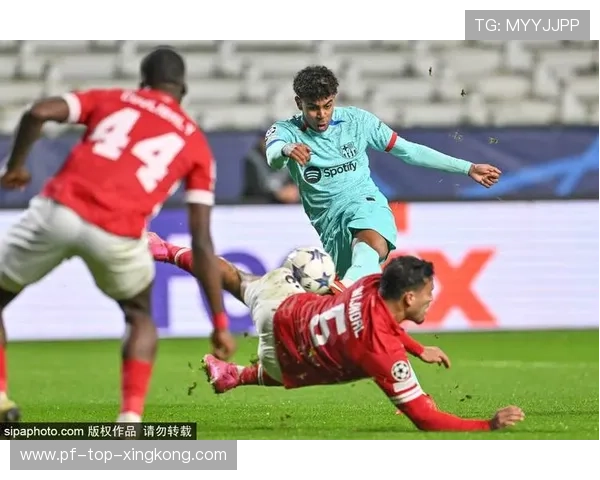 亚马尔禁区内处理非常成熟